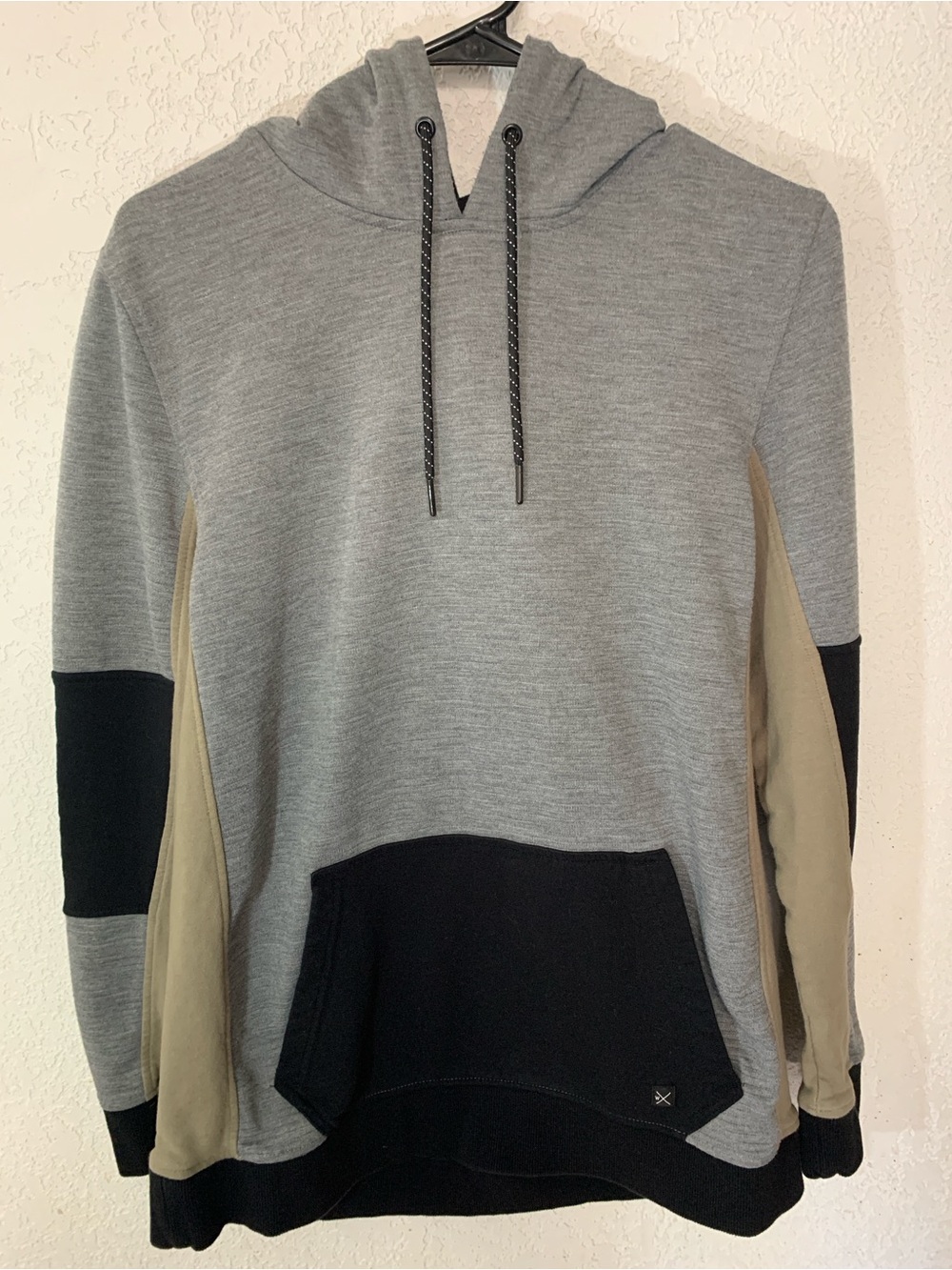 Men's Gray Colorblock Pullover Hoodie with Black & Tan Panels